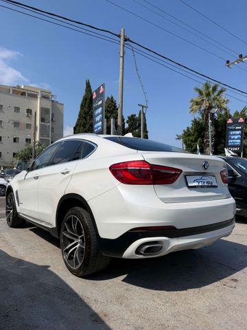 ב מ וו X6