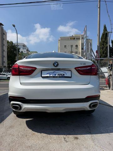 ב מ וו X6