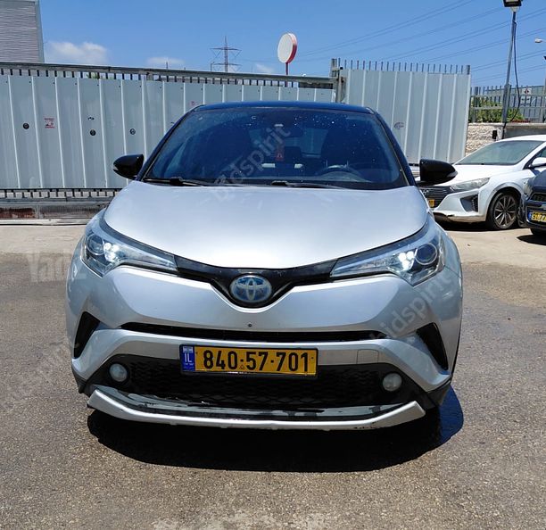 מודעת רכב טויוטה C-HR