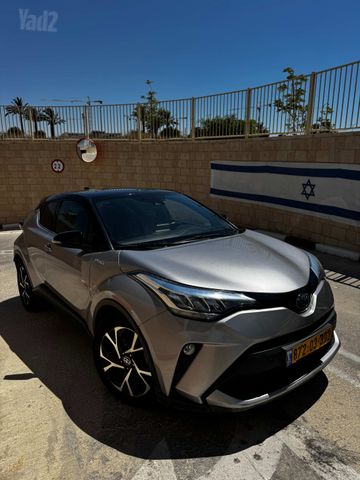מודעת רכב טויוטה C-HR
