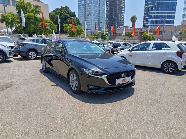מודעת רכב מאזדה 3