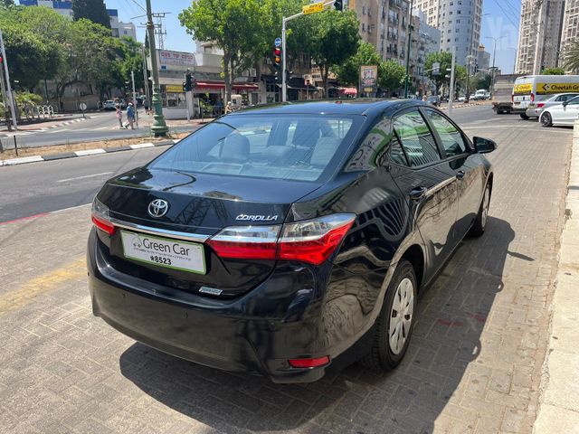 טויוטה קורולה