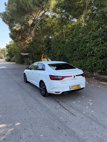 רנו מגאן