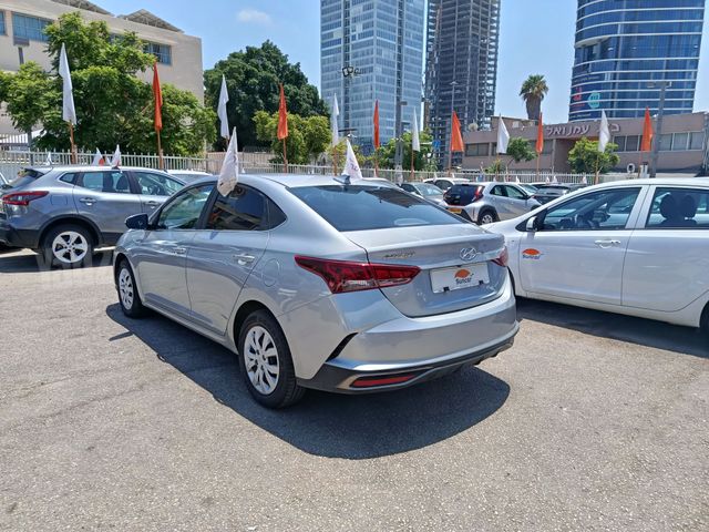 יונדאי אקסנט i25