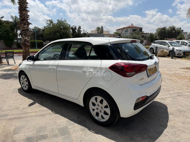 יונדאי i20