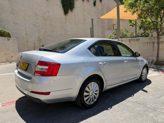 סקודה אוקטביה