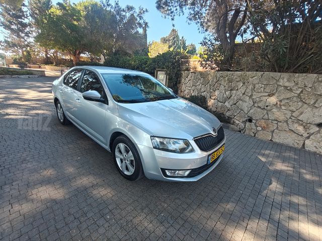 סקודה אוקטביה