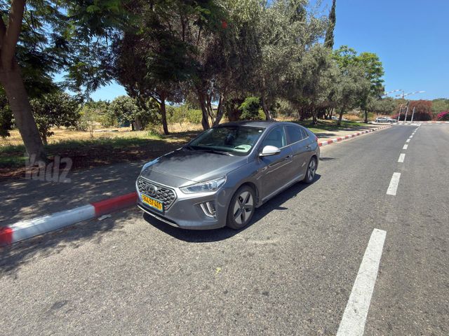 מודעת רכב יונדאי איוניק