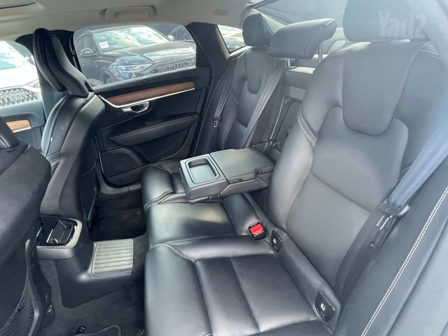 וולוו S90