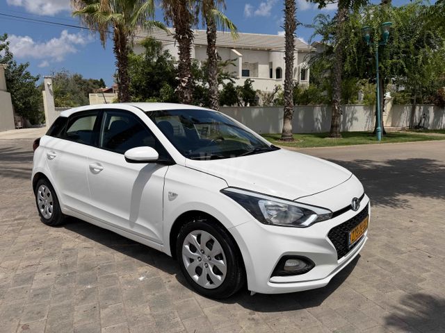 יונדאי i20