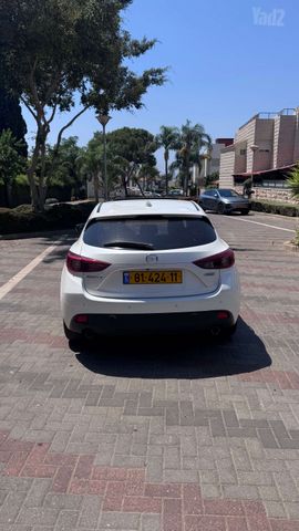 מאזדה 3