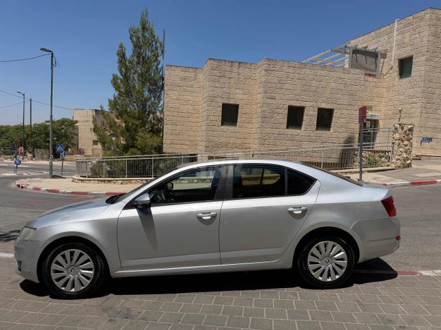 סקודה אוקטביה
