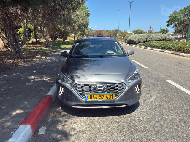 יונדאי איוניק