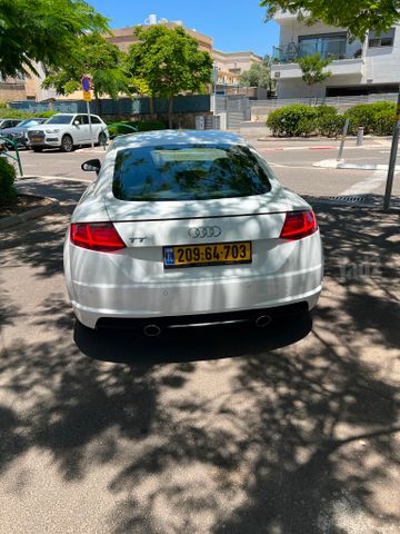 אאודי TT
