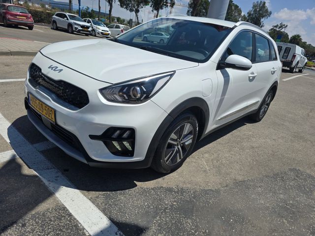 קיה נירו