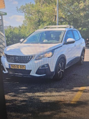 פיג'ו 3008