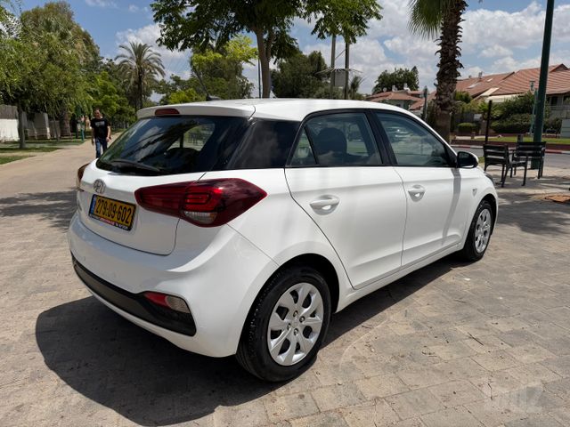 יונדאי i20