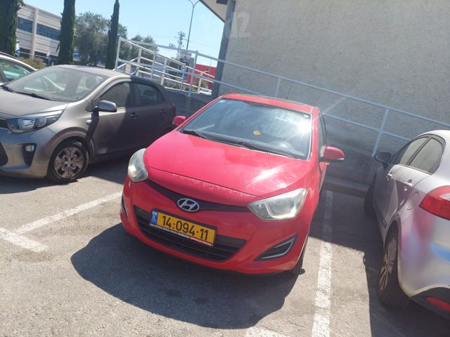 מודעת רכב יונדאי i20