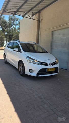 מודעת רכב טויוטה ורסו
