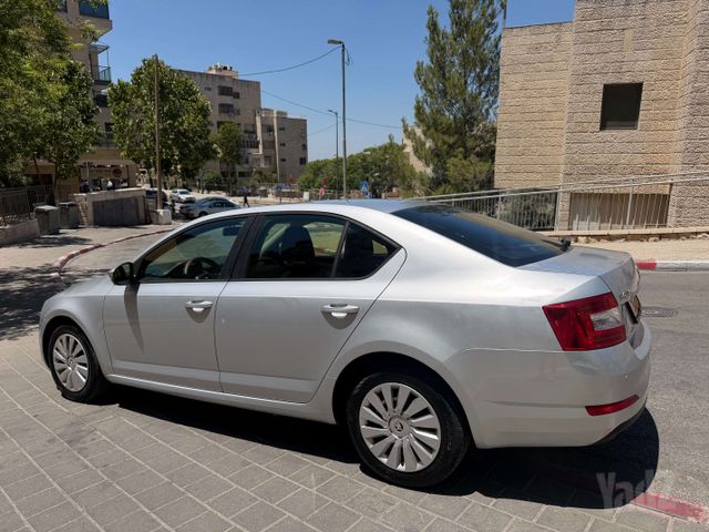 סקודה אוקטביה