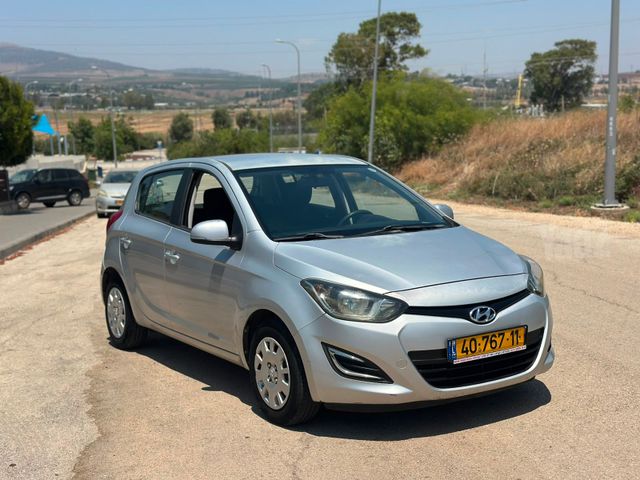 יונדאי i20