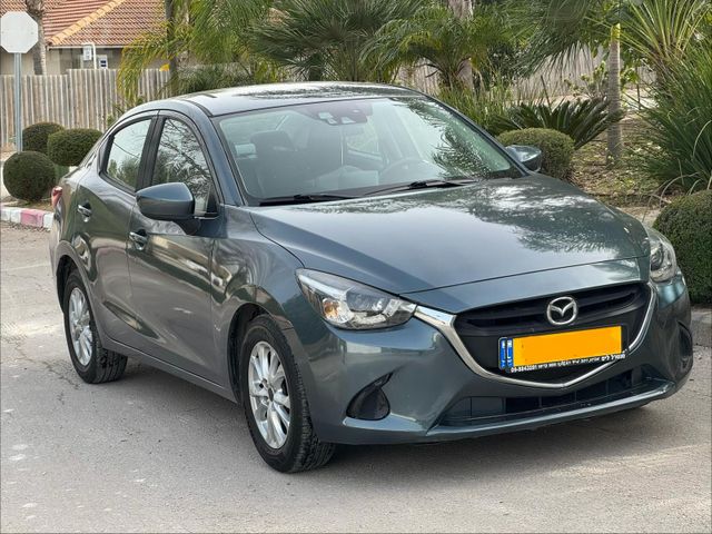 מודעת רכב מאזדה 2