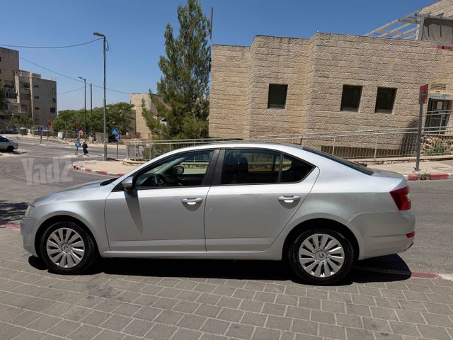 סקודה אוקטביה