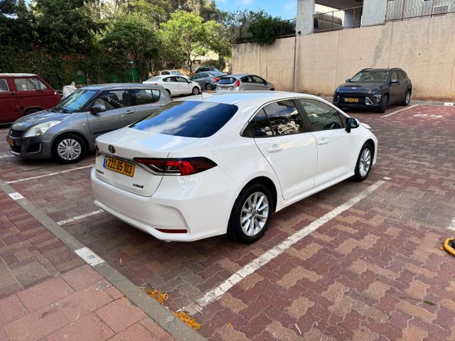 טויוטה קורולה