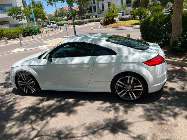 אאודי TT