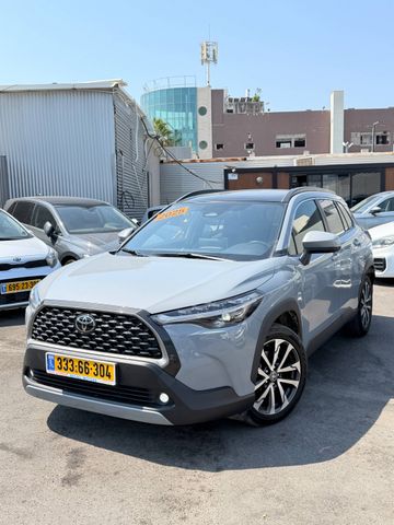 מודעת רכב טויוטה קורולה קרוס