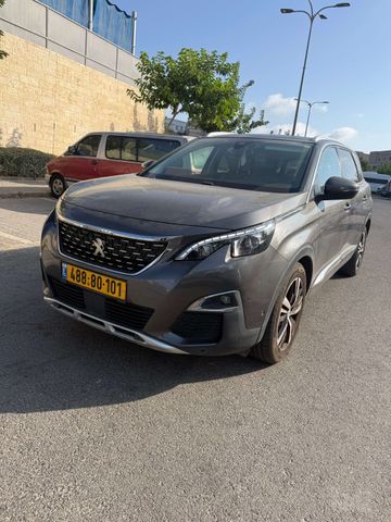 פיג'ו 5008