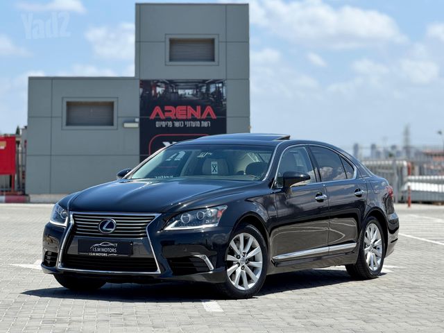 LS Luxury 460 אוט׳ 4.6 (387 כ״ס)