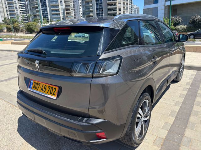 פיג'ו 3008