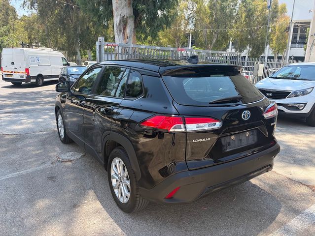 מודעת רכב טויוטה קורולה קרוס 2