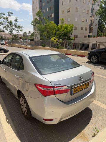 טויוטה קורולה