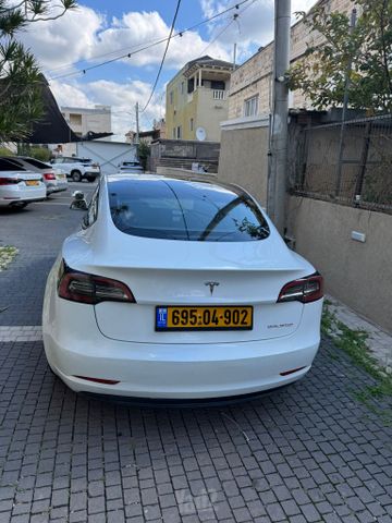 טסלה מודל 3