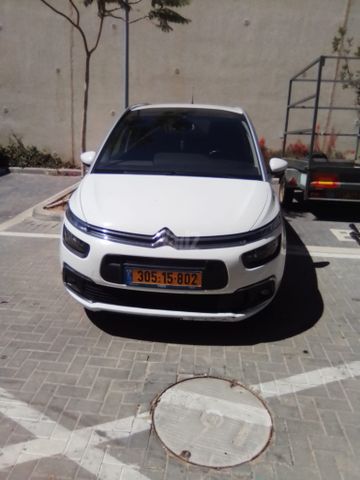 מודעת רכב סיטרואן C4 ספייסטורר