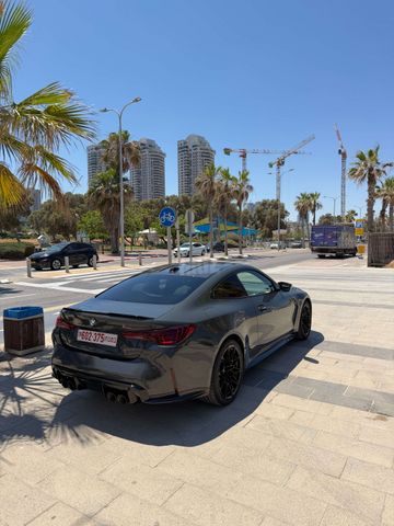 ב מ וו M4
