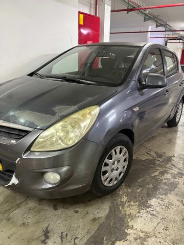 יונדאי i20