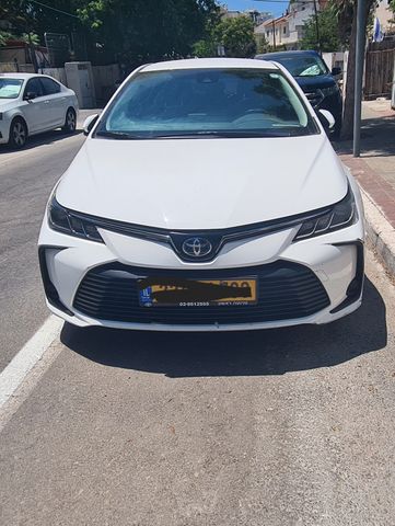 טויוטה קורולה