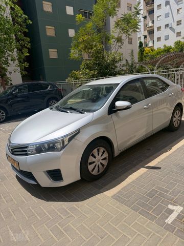 טויוטה קורולה