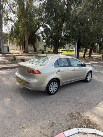 מודעת רכב מיצובישי לנסר