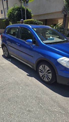 קרוסאובר GLX אוט׳ 1.6 (120 כ״ס)