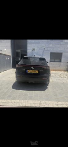 טויוטה bZ4X
