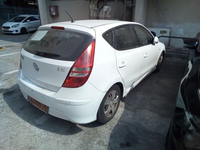 יונדאי i30
