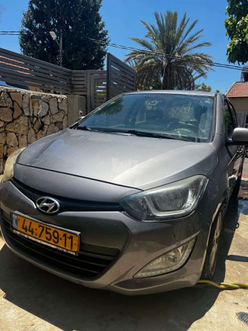 מודעת רכב יונדאי i20