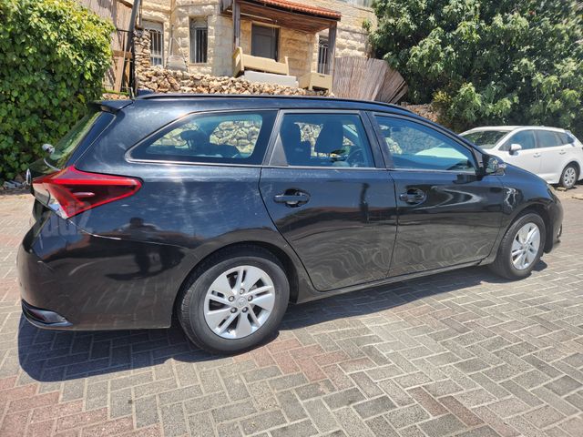 מודעת רכב טויוטה אוריס