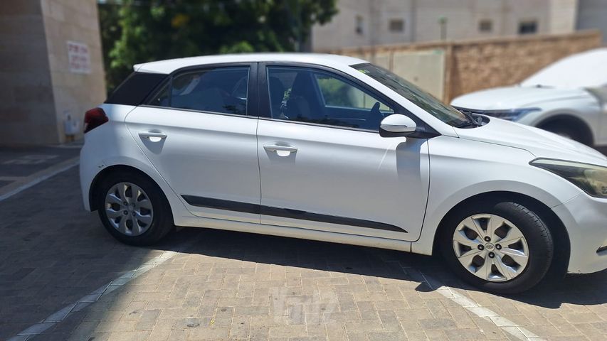 יונדאי i20