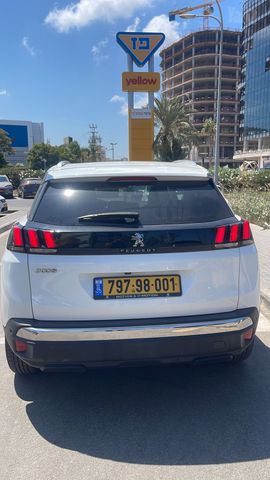 פיג'ו 3008