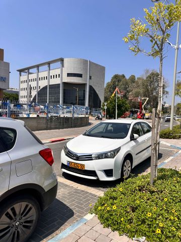 מודעת רכב טויוטה קורולה